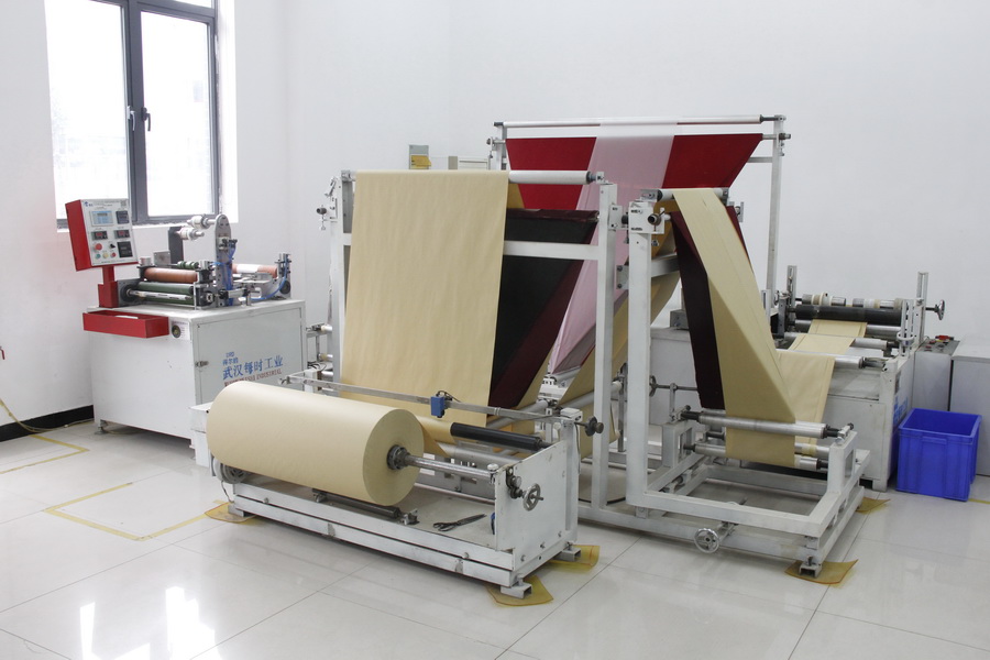遮蔽膜覆卷车间